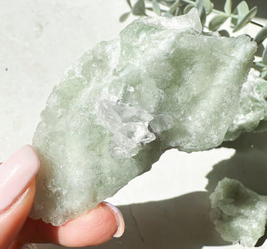SAGE GREEN FLUORITE WITH ANGEL WING UV REACTIVE CALCITE | clarity | declutter the mind