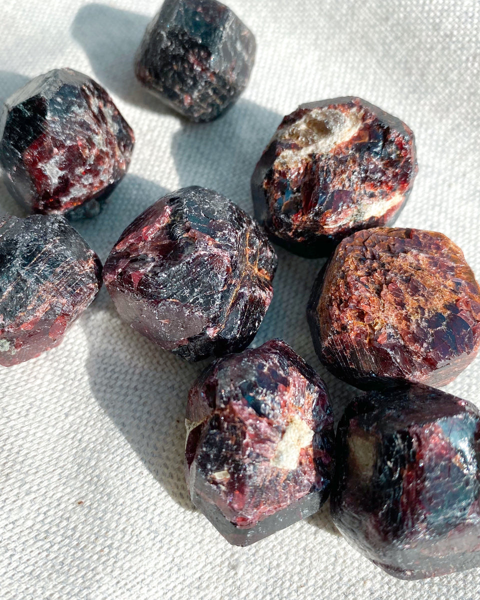 Garnet rough crystals